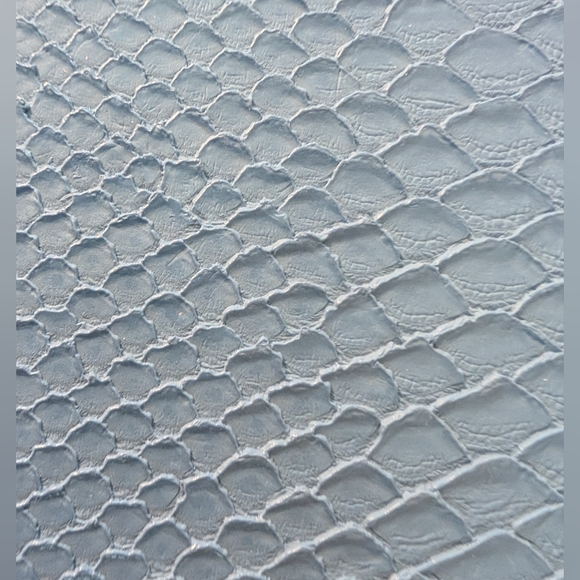 Trish McEvoy Blue Reptile Make-up/ Brushes Hardcase - Picture 6 of 14